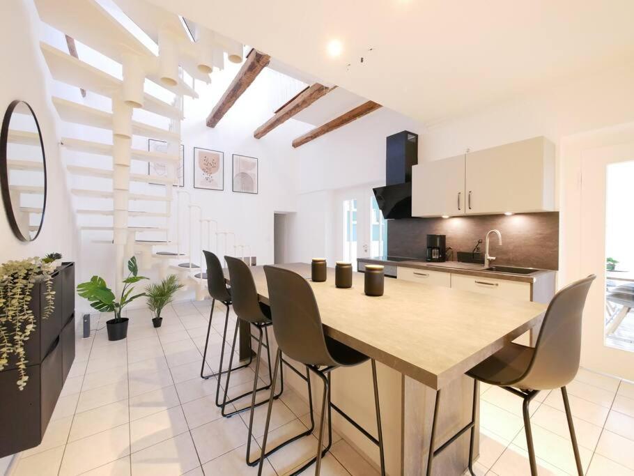 Apartament 110 M2, Dachterrasse, Kueche, Zentral, Ruhige Lage Paderborn Zewnętrze zdjęcie