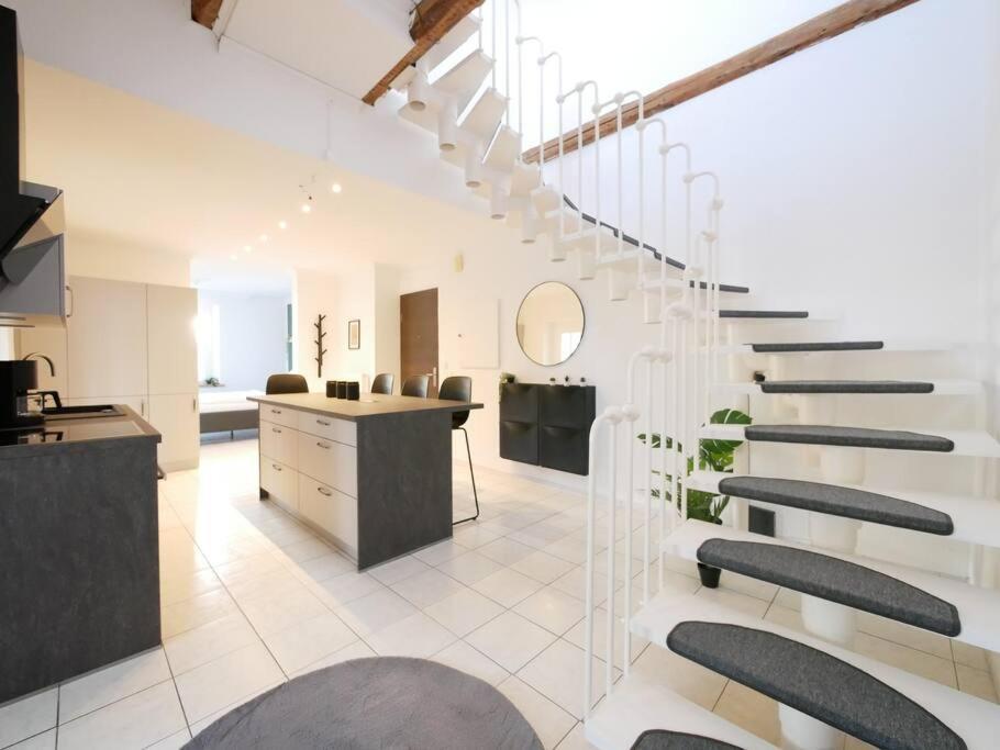Apartament 110 M2, Dachterrasse, Kueche, Zentral, Ruhige Lage Paderborn Zewnętrze zdjęcie